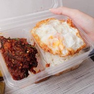 FAM FOODS by แม่อ้วน ข้าวแกง