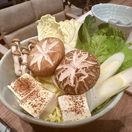 HITORI SHABU ชิค รีพับบลิค ราชพฤกษ์