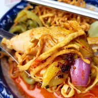 เมนูของร้าน อาทิเส้น ข้าวซอยก๋วยเตี๋ยวต้มยำ สาขาเพชรเกษม69