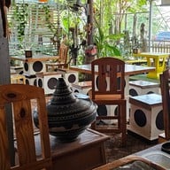 ครัวป้าแจ๊ว ซ.102 1