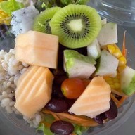 สลัดกินคลีน Byอุ๋งอิ๋ง หนองนารี (กินๆไปเถอะเด๋วก็ผอม) หนองนารี