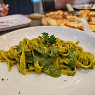 Azzurro by Chef Thanom เอ็มบีเคเซ็นเตอร์
