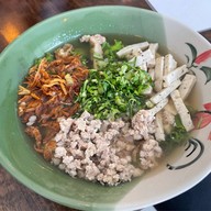 เมนูของร้าน ก๋วยจั๊บญวณ อาเฮงก๋วยจั๊บญวณ เลียบมอร์เตอร์เวย์ (หน้าหมู่บ้านโกลเด้นท์นครา)