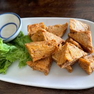 ก๋วยจั๊บญวณ อาเฮงก๋วยจั๊บญวณ เลียบมอร์เตอร์เวย์ (หน้าหมู่บ้านโกลเด้นท์นครา)