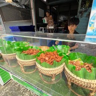 ปายข้าวเหนียวหมูทอด สาขาหลัก