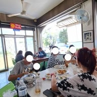 บรรยากาศ จันทรโภชนา เบญจมราชูทิศ