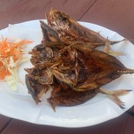 ชายเลซีฟู๊ด แอนด์ รีสอร์ท สะพานปลาชะอำ เพชรบุรี