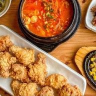 Chinuenim ไก่ทอดเกาหลี ศาลายา -