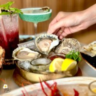 The Oyster Bar x Ramkhamhaeng 164