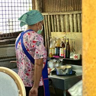 ป้าห้อง อาหารตามสั่ง