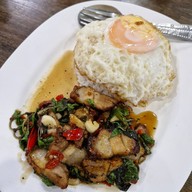 เมนูของร้าน ข้าวต้มปลาแถวน้ำ นาคา