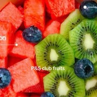 ผลไม้ปอกพร้อมทาน&กรีกโยเกิร์ตแสนแซ่บ PS club fruits