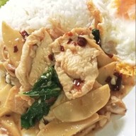 ครัวป้าโชว์อยู่หลังบ้าน