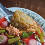 เมนูของร้าน ก๋วยเตี๋ยวลูกชิ้นปลานายเม้ง สาขาตลาดเปิดท้ายโลตัส-พระราม2