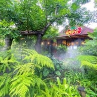 สวนอาหารชลธาร