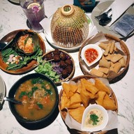 ชุ่ม อาหารพื้นเมือง @ กลางเวียง กลางเวียง