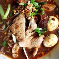 เมนูของร้าน ก๋วยเตี๋ยวเรือเอียงชาม ซ.ปากกร็ดติวานนท์ 8 (ซ.จำปา)