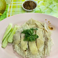 เมนูของร้าน ข้าวมันไก่ลมหวล ตลาด (ถนนพระทรง)
