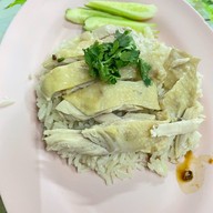ข้าวมันไก่ลมหวล ตลาด (ถนนพระทรง)