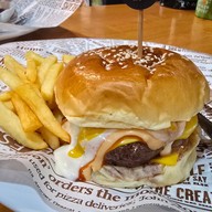 เมนูของร้าน MALONG BURGER (ซอยรามอินทรา 14) สำนักงานใหญ่