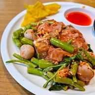 เมนูของร้าน คัง-ซี ลูกชิ้นปลา เย็นตาโฟต้มยำหม้อไฟ
