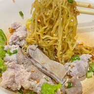 เมนูของร้าน โจ๊กหมู-ก๊วยเตี๋ยวหมูไร้เทียมทานพญาไท 1