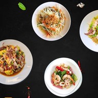 ยำแซ่บปากซอย หมู่บ้านเสรี อ่อนนุช70