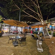 DECEMBER Art and Craft Café เมืองสุพรรณบุรี