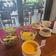 โรงแรมนานาบุรี