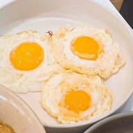 กะเพราล้มยักษ์  ก๋วยเตี๋ยวต้มยำ (ราชเทวี)