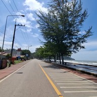 ถนนเฉลิมบูรพาชลทิศ