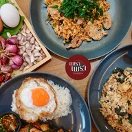 เพรา-เพรา (PRAO PRAO) กะเพราพริกแห้งกากหมู สาขาปากซอยรามอินทรา 101