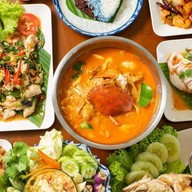 ร้านอาหารสรธิดา
