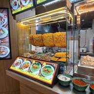 หน้าร้าน ก๋วยจั๊บแม่บุญ Magic Food Park ท่าอากาศยานดอนเมือง