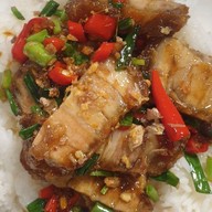ร้านข้าวจานเดียวอิ่มอิ่ม