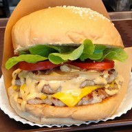 MAX BURGER สาขา เจสเปช เจ สเปช