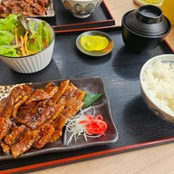 Hokkaido Yakidon บ้านก้ามปู อโศก
