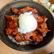 Hokkaido Yakidon บ้านก้ามปู อโศก