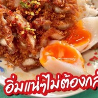 ข้าวหมูทอดXกะเพราซ้ำชั้น อร่อยมาก•กินทุกวัน🔥 แม่แว่นชัยภูมิ