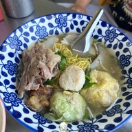 เกี๊ยวปลานายเคี้ยม