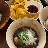 โกเบิ้ล ก๋วยเตี๋ยวเรืออยุธยา หนามแดง