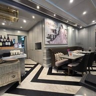 บรรยากาศ Lady L Garden Bistro