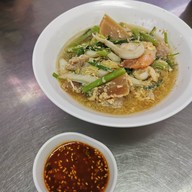 เมนูของร้าน เหล่าเฮงลูกชิ้นปลา ถนนพุทธมณฑลสาย3