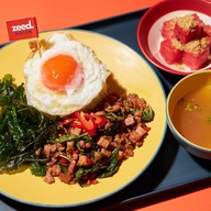 zeed.STATION เซ็ตกะเพราพรีเมียม BTS-ARL พญาไท