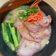 เฮียหมีบะหมี่คราฟต์ สัมมากร