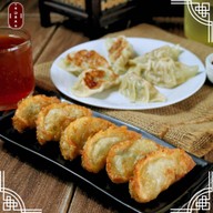 โกบัง ตลาดแลจันทร์