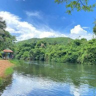 เรือนวารี รีสอร์ท แก่งกระจาน