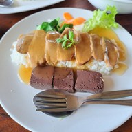 ก๋วยเตี๋ยวเป็ดกลางดง