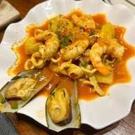 El Tapeo - Spanish Eatery and Wine Bar ทองหล่อ