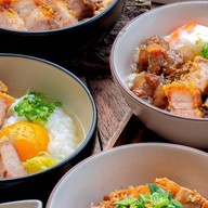 เสี่ยวเอ้อร์!!!ไปเอาหมูที่ดีที่สุดมาให้ข้า-หมูแดง-หมูกรอบ
